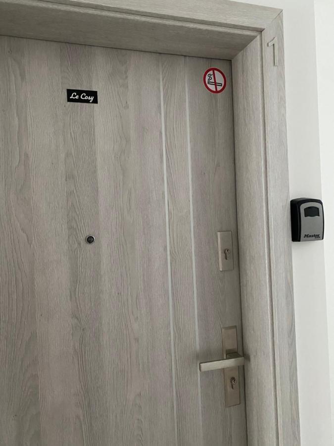 Les Rives Saint Symphorien, Appartements Meubles Longeville-les-Metz Exterior foto