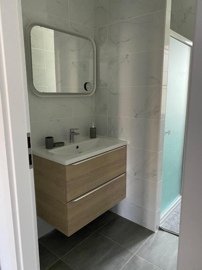 Les Rives Saint Symphorien, Appartements Meubles Longeville-les-Metz Exterior foto